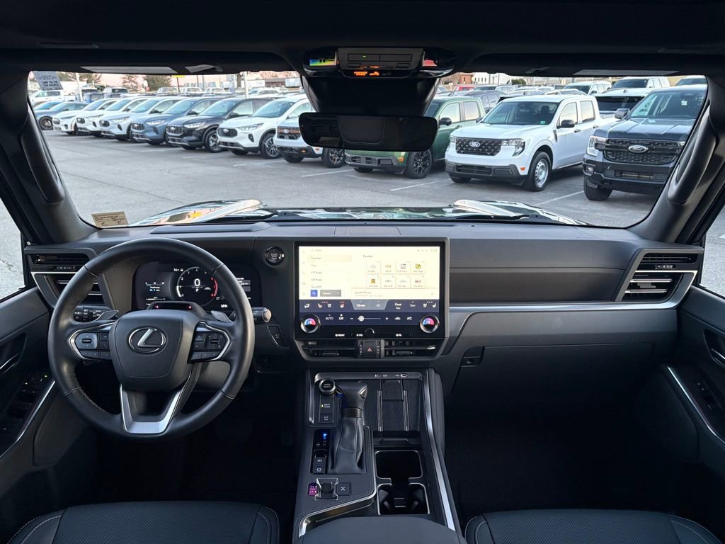 Used 2024 Lexus GX 550 image 27