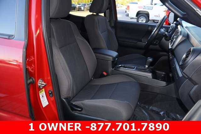 Used 2016 Toyota Tacoma TRD Sport image 19