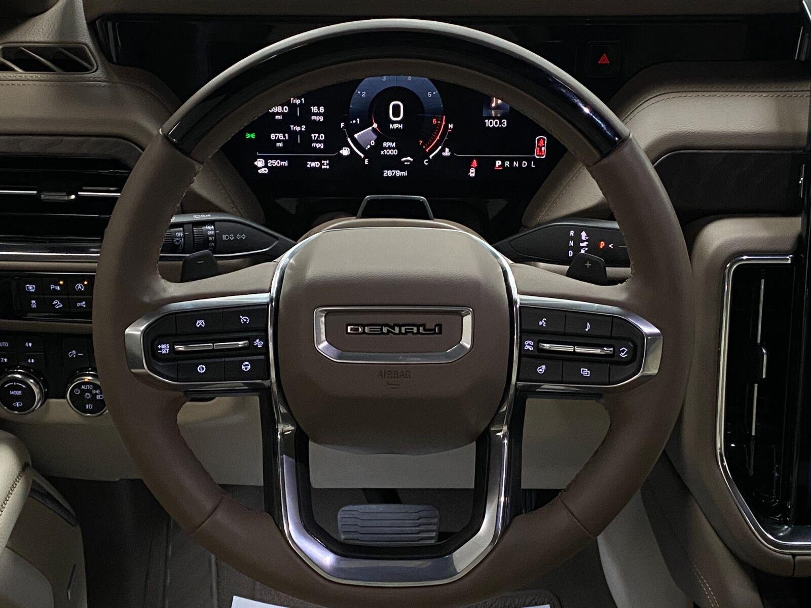 Certified 2026 GMC Yukon Denali w/ Denali Reserve Package AWD/4WD image 17