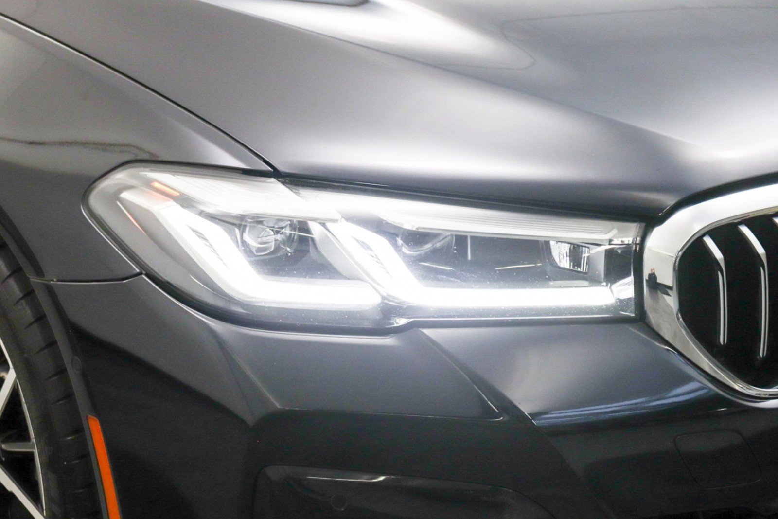 Used 2021 BMW 540i w/ Executive Package RWD image 9