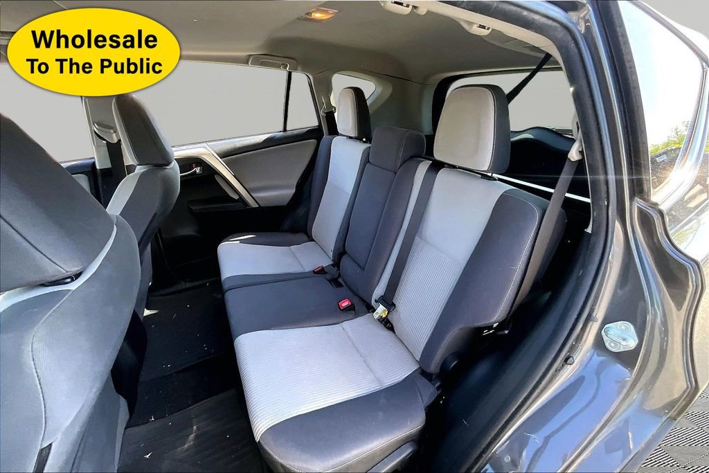 Used 2015 Toyota RAV4 XLE FWD image 16
