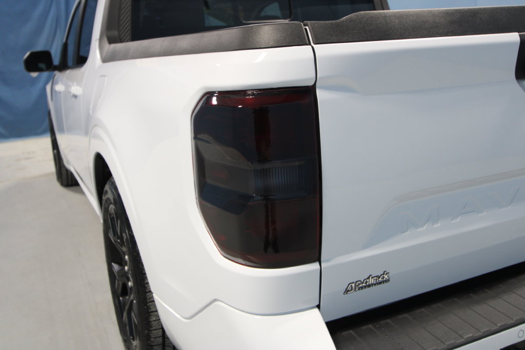Used 2025 Ford Maverick Lobo AWD/4WD image 37