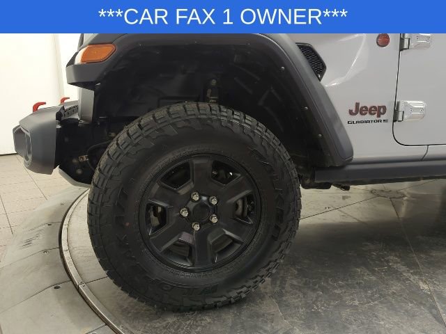 Used 2023 Jeep Gladiator Mojave w/ Cold Weather Group image 3
