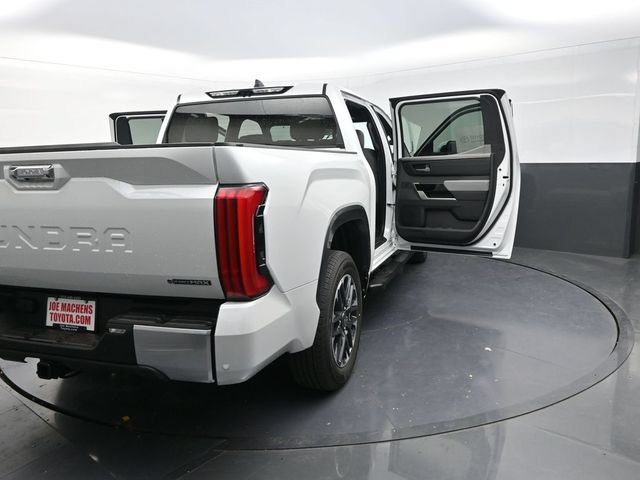 Used 2025 Toyota Tundra Limited AWD/4WD image 35