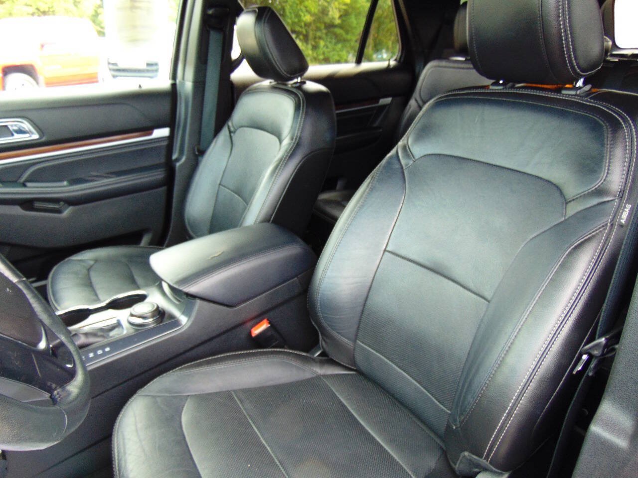 Used 2018 Ford Explorer Limited AWD/4WD image 8