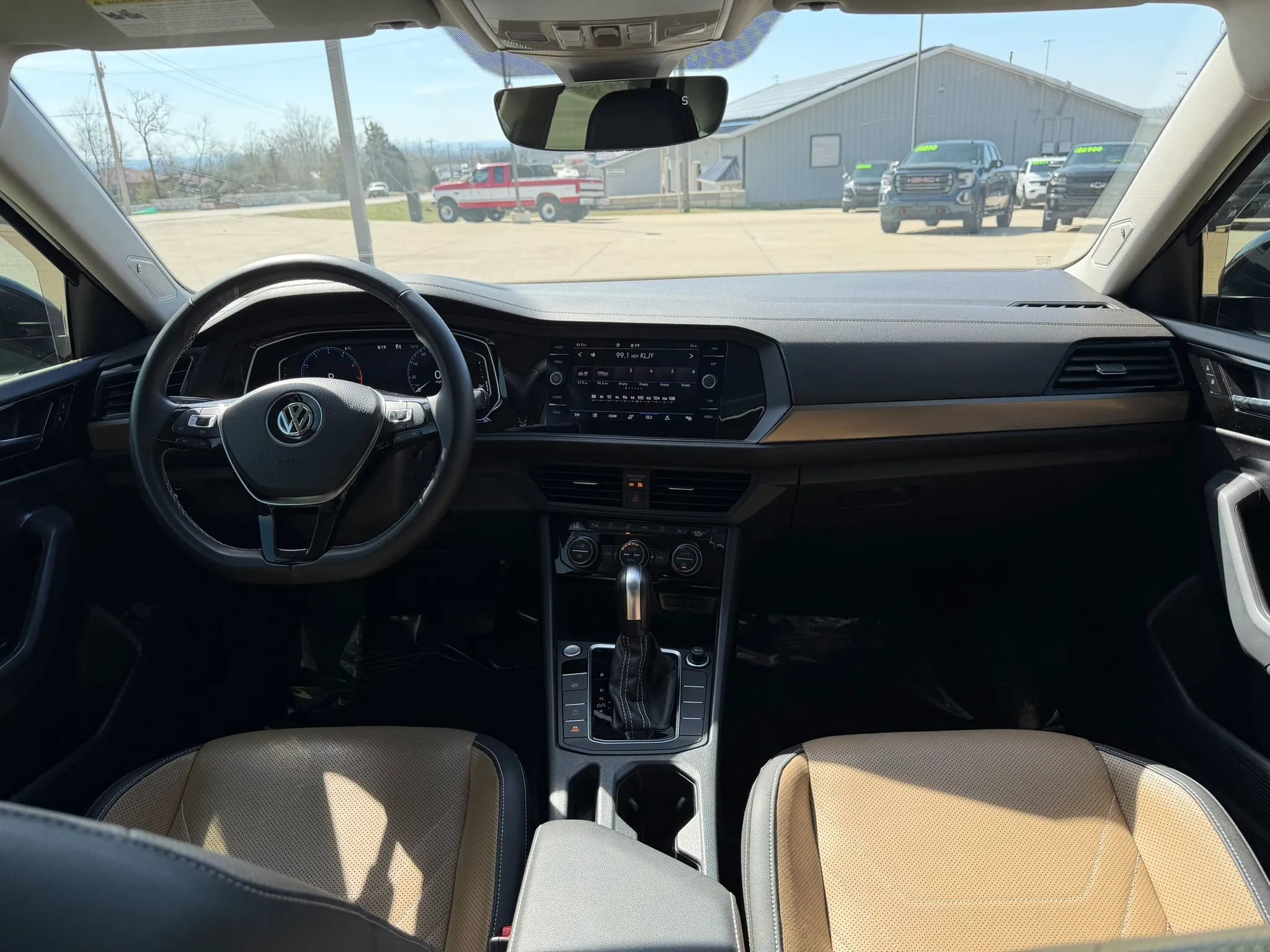 Used 2021 Volkswagen Jetta SEL Premium image 16