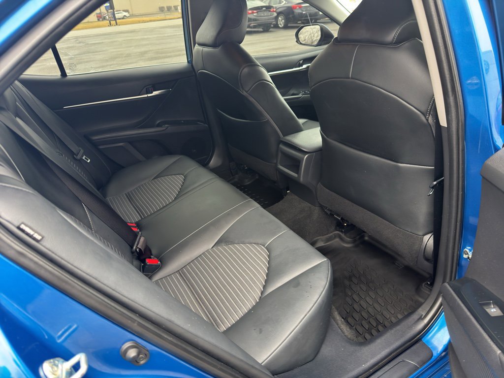 Used 2020 Toyota Camry SE image 24