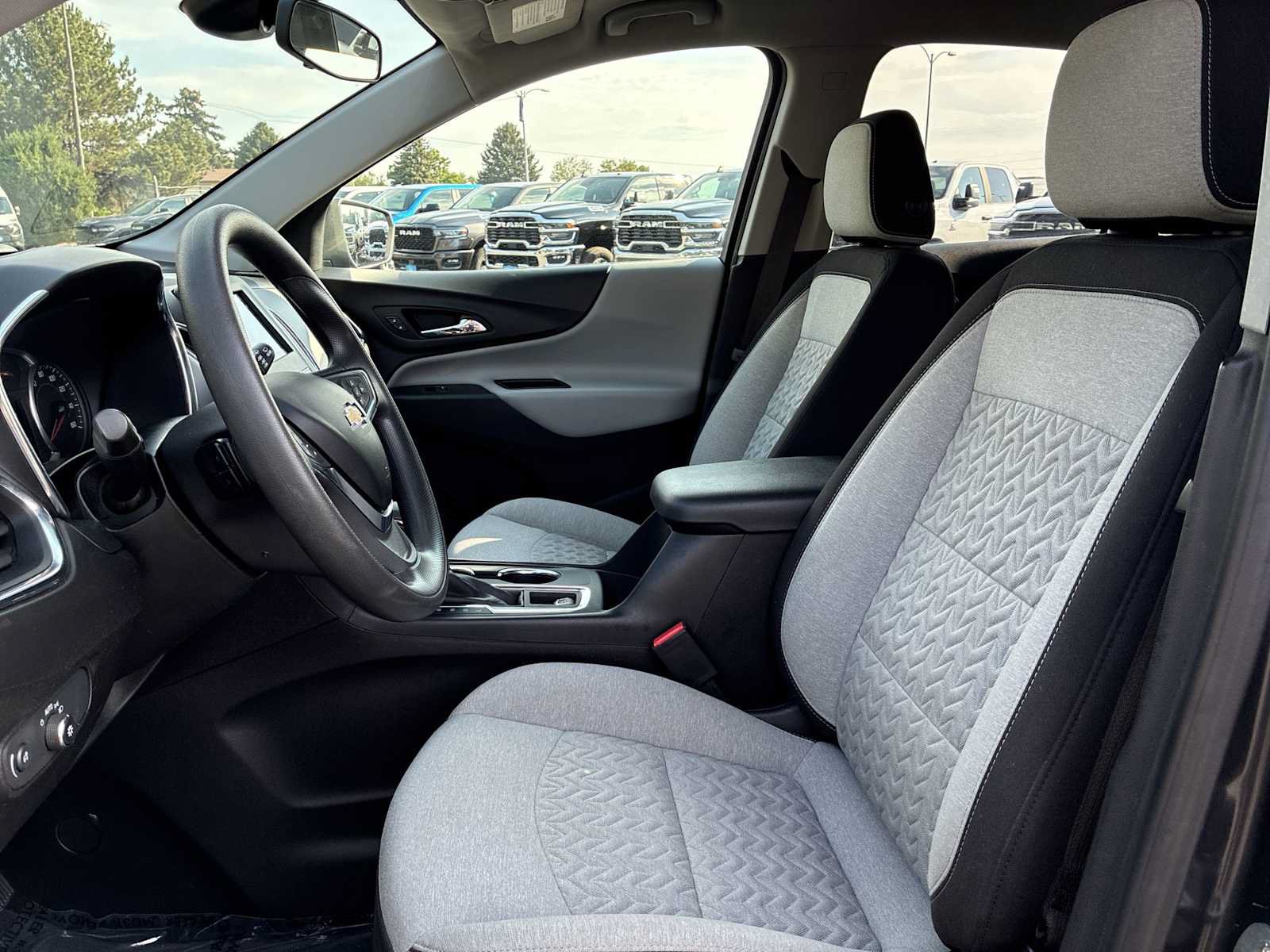 Used 2022 Chevrolet Equinox LT AWD/4WD image 13