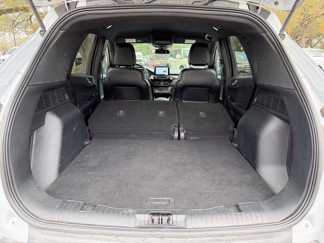 Used 2025 Ford Escape ST-Line image 19