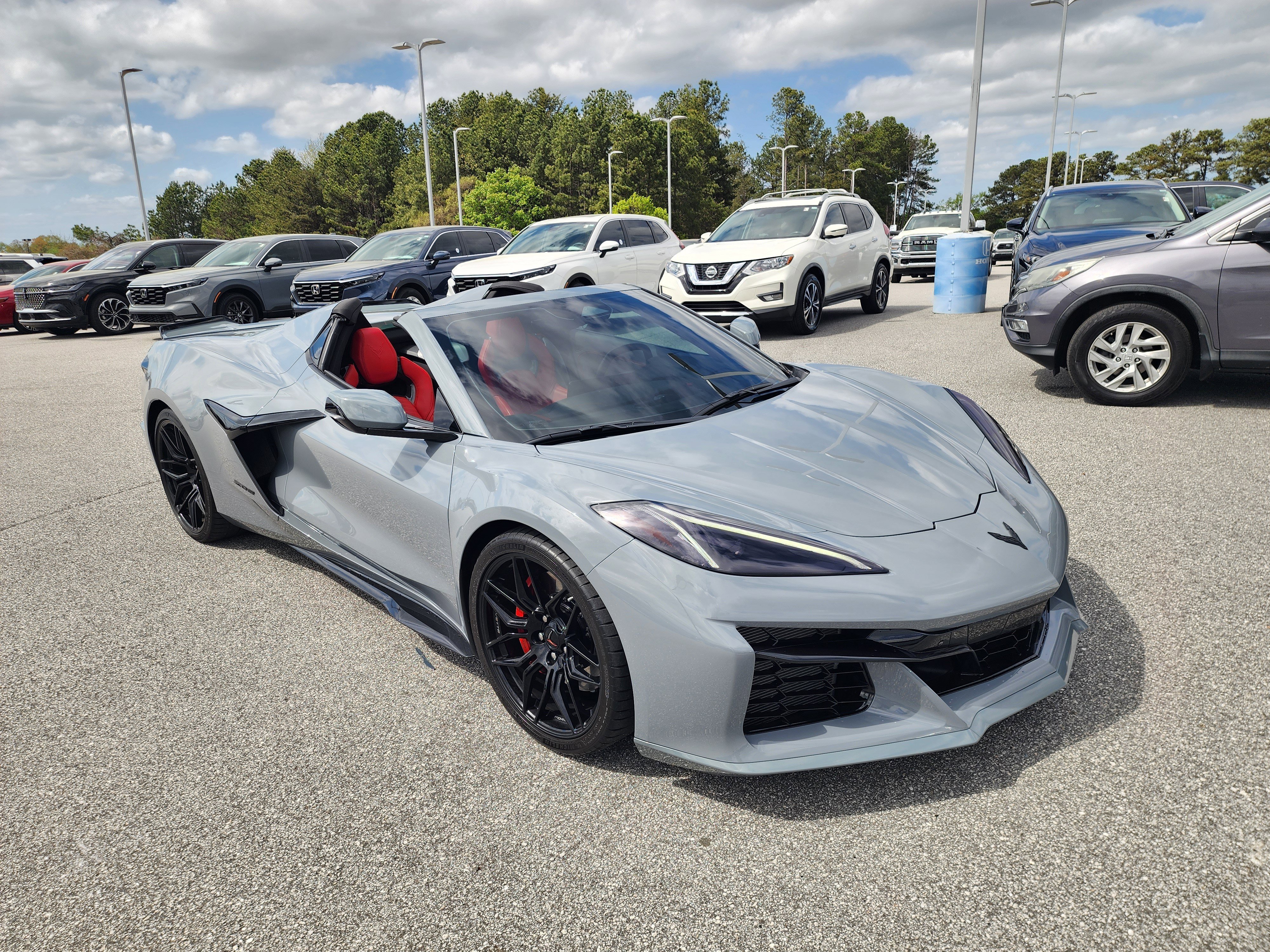 Used 2025 Chevrolet Corvette Z06 image 2