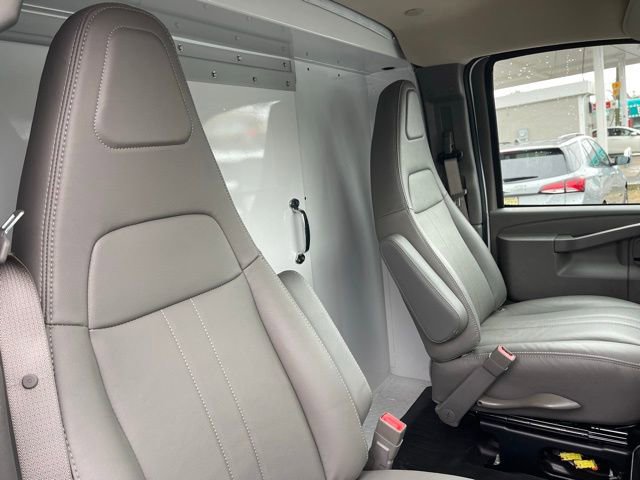 New 2026 Chevrolet Express 3500 w/ Power Convenience Package RWD image 18