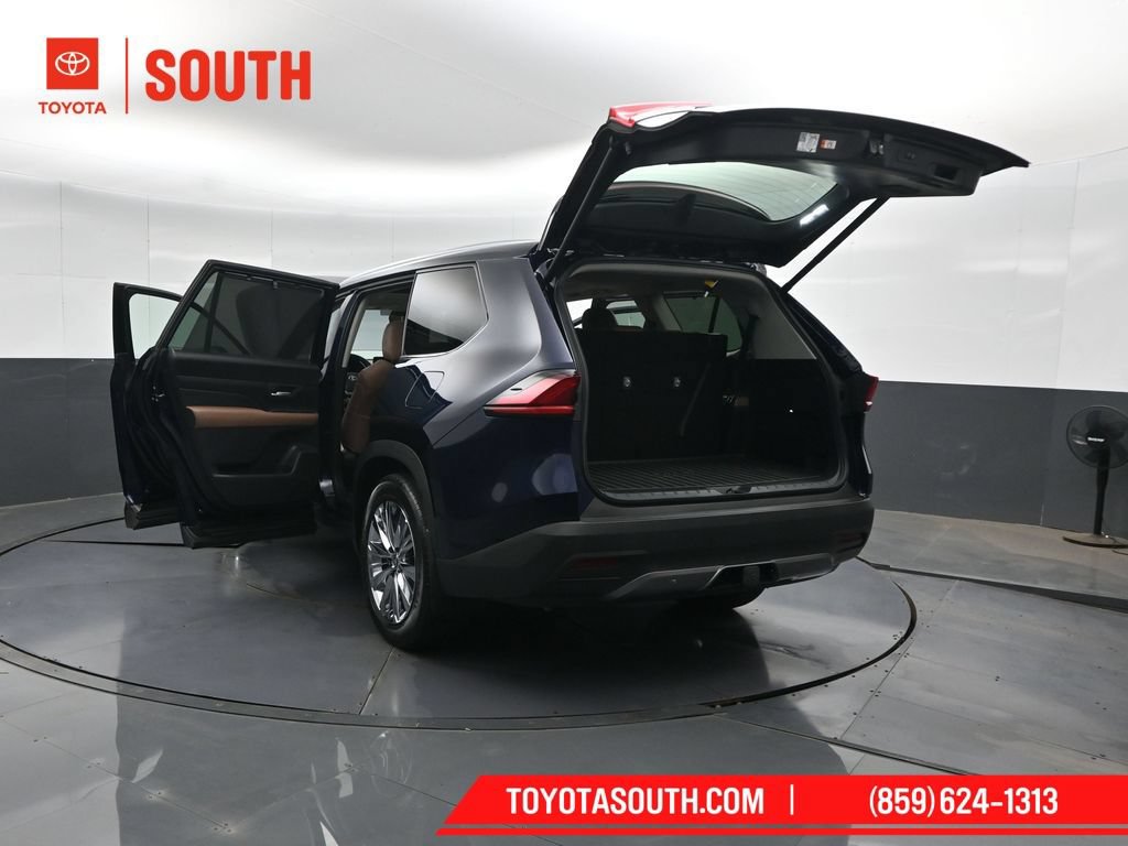 Certified 2025 Toyota Grand Highlander AWD image 60