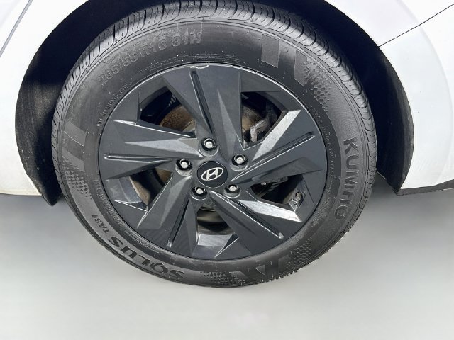 Used 2022 Hyundai Elantra Blue FWD image 30