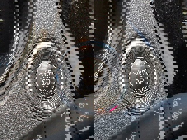 Used 2020 Nissan Rogue SV FWD image 29