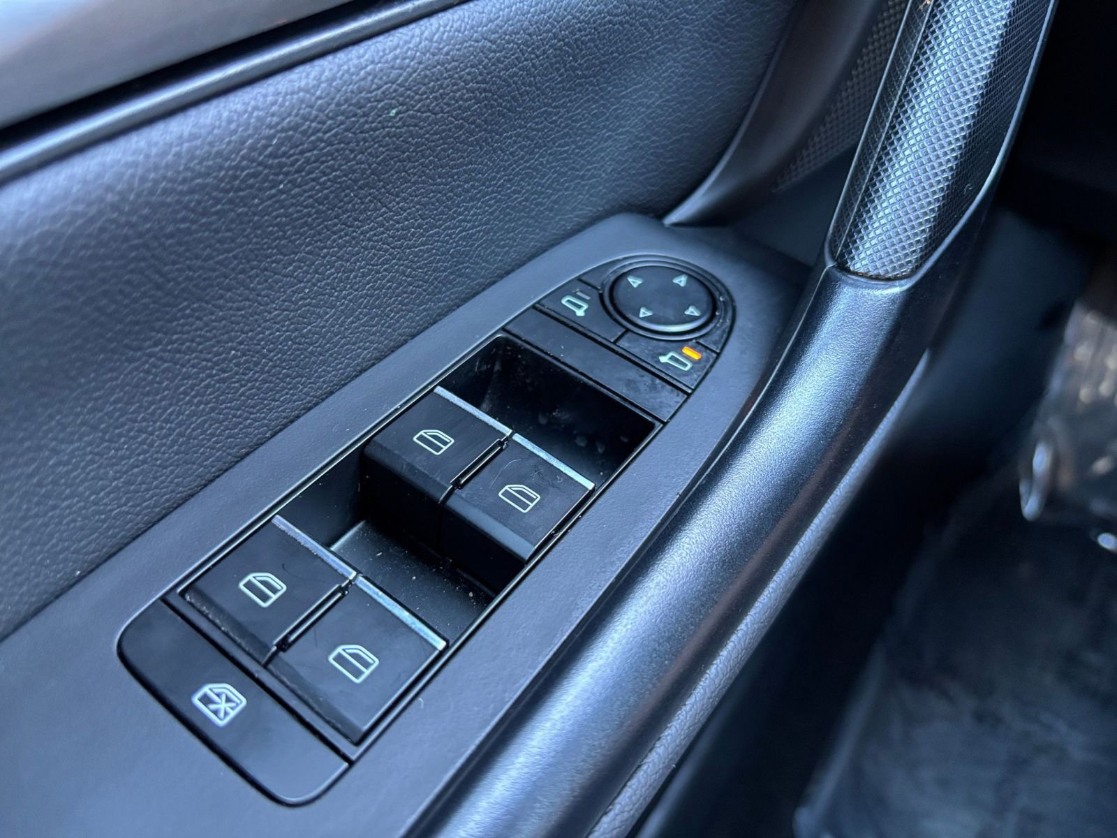 Used 2025 MAZDA CX-50 AWD 2.5 S w/ Premium Package image 18