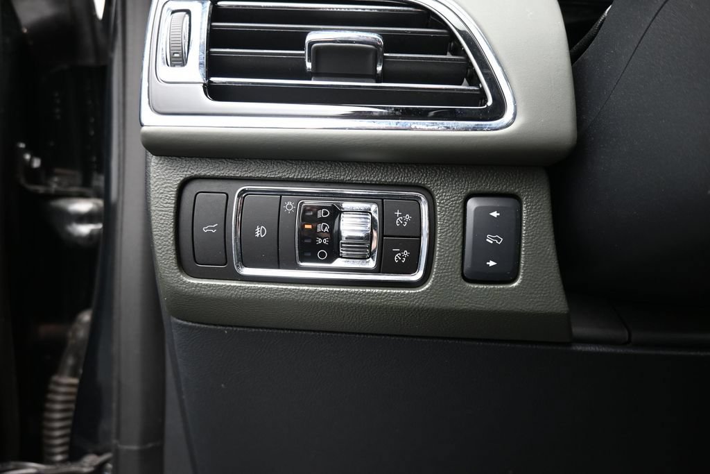 Used 2023 Lincoln Navigator Black Label AWD/4WD image 19