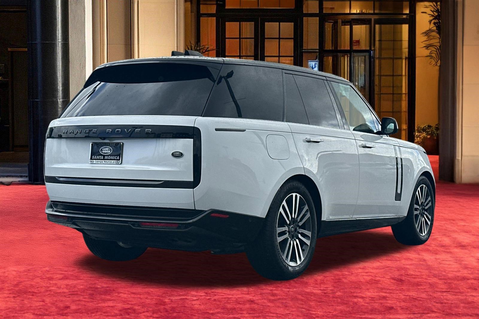 Used 2023 Land Rover Range Rover SE image 10