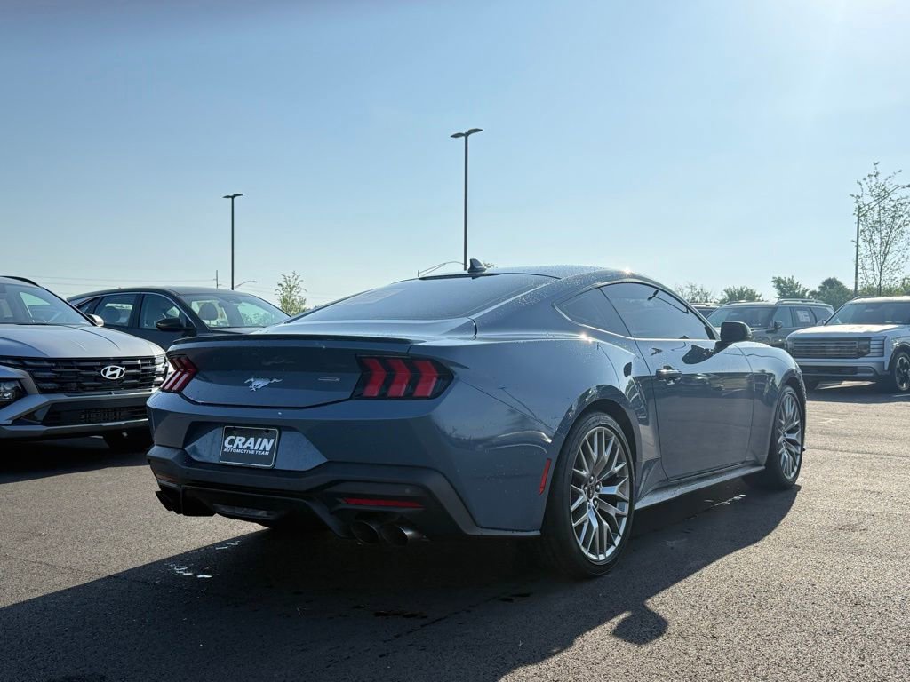 Used 2025 Ford Mustang Premium RWD image 5