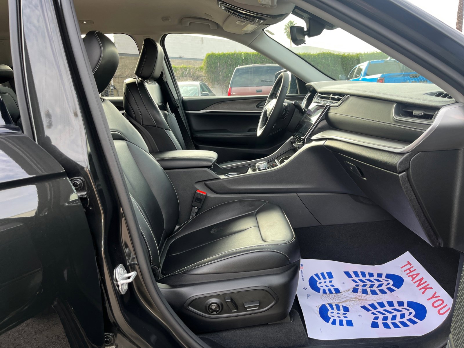 Certified 2024 Jeep Grand Cherokee Limited image 19