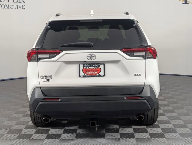 Used 2021 Toyota RAV4 XLE FWD image 6