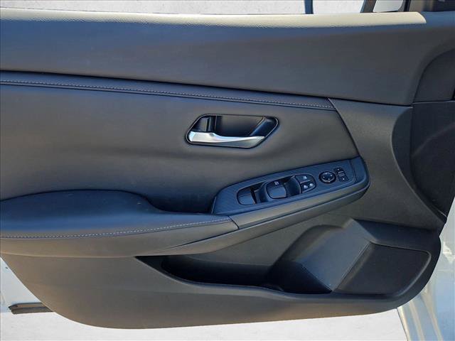 Used 2022 Nissan Sentra SV w/ All-Weather Package FWD image 9