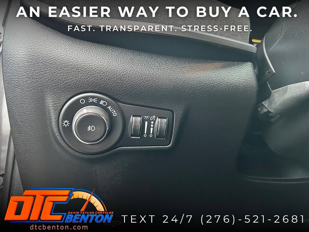 Used 2024 Jeep Compass Latitude AWD/4WD image 18