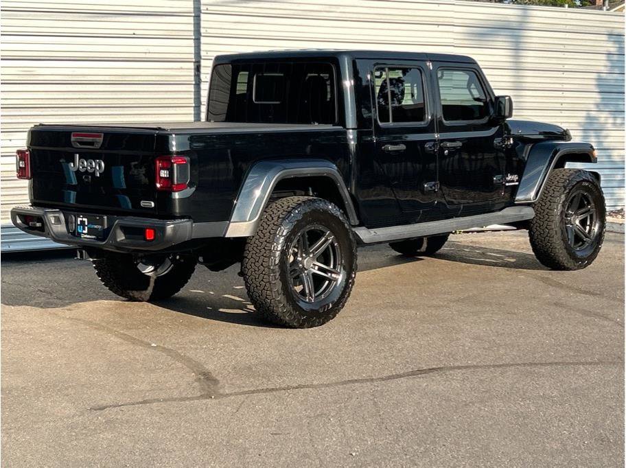 Used 2020 Jeep Gladiator Overland image 3