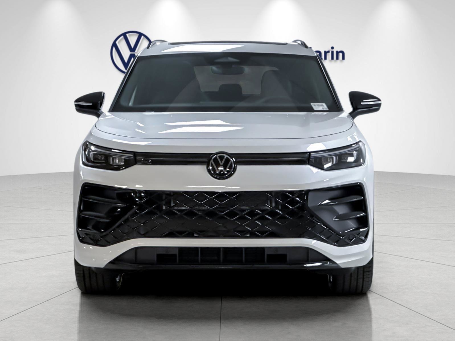 New 2026 Volkswagen Tiguan SE R-Line AWD/4WD image 8