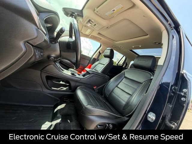 Used 2021 GMC Acadia Denali w/ Denali Ultimate Package AWD/4WD image 22