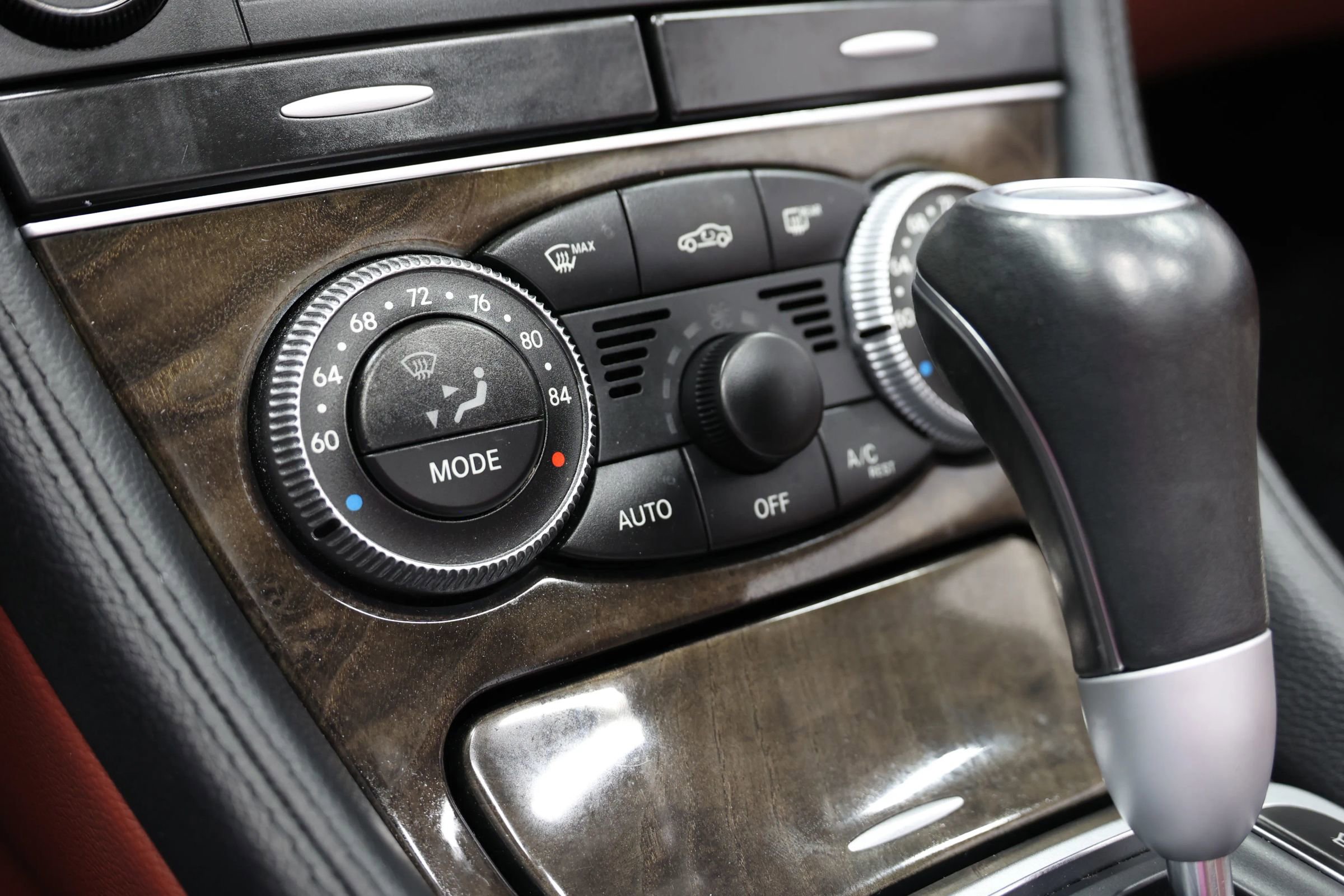 Used 2012 Mercedes-Benz SL 63 AMG image 36