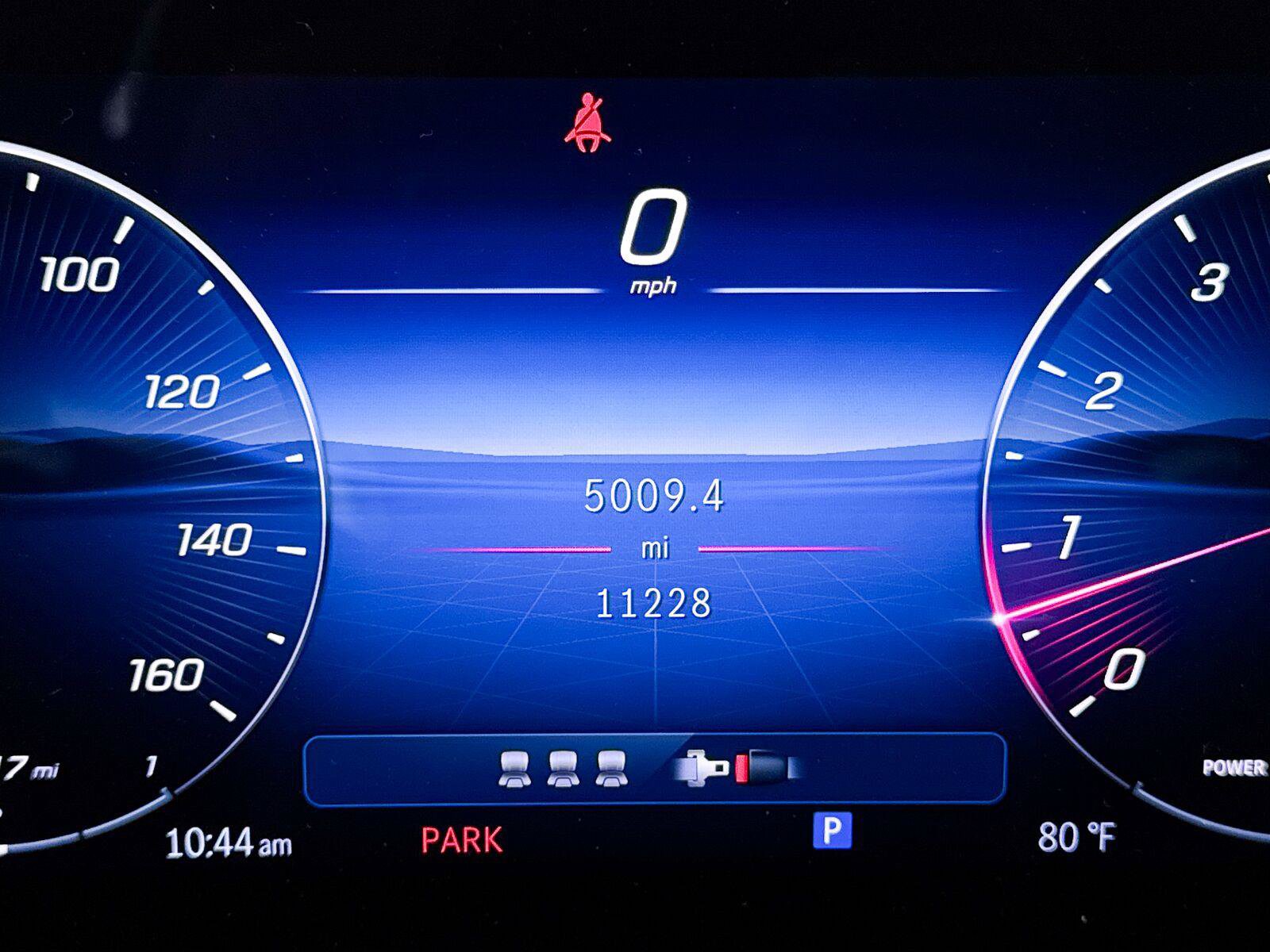 Used 2025 Mercedes-Benz GLC 300 4MATIC image 35
