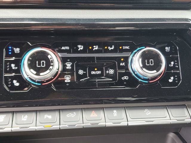 New 2026 GMC Sierra 2500 AT4 w/ AT4 Premium Plus Package AWD/4WD image 24