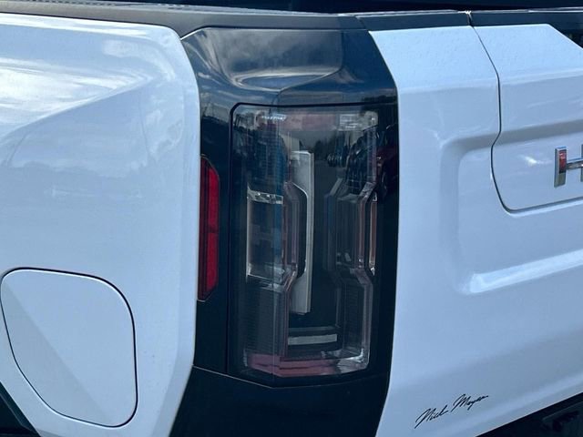 New 2026 GMC Hummer EV 4x4 Crew Cab image 12