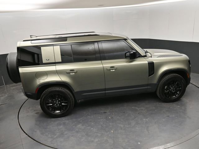 Used 2024 Land Rover Defender 110 S image 30