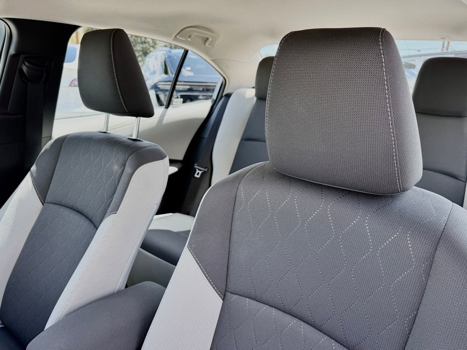 Used 2026 Toyota Corolla LE w/ Carpet Mat Package (TMS) image 25