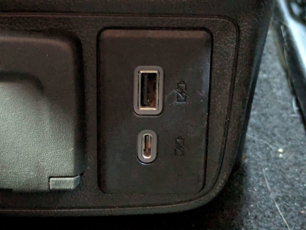 Used 2022 Chevrolet TrailBlazer LT w/ Convenience Package AWD/4WD image 16