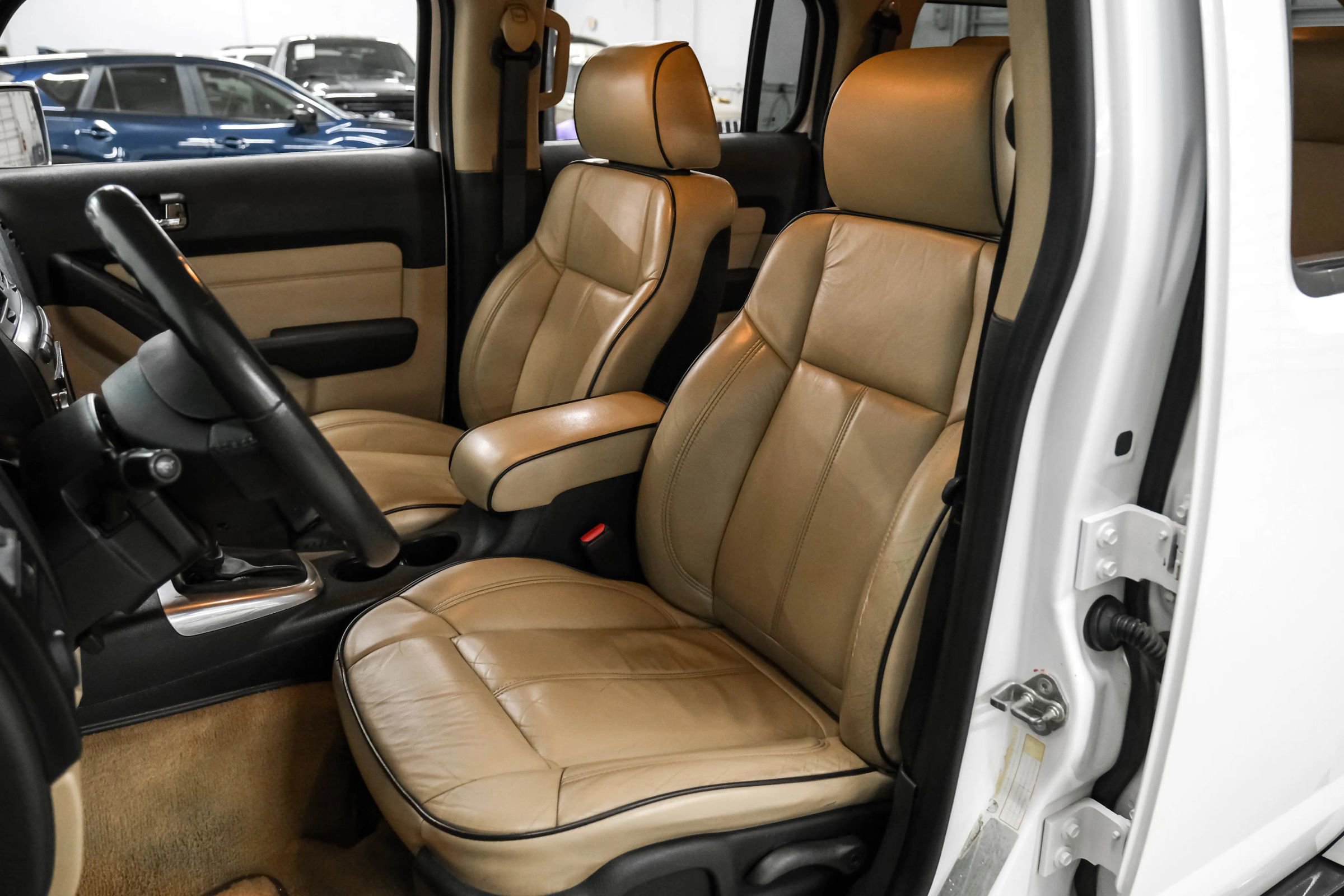 Used 2010 HUMMER H3 Luxury w/ Appearance Package AWD/4WD image 27