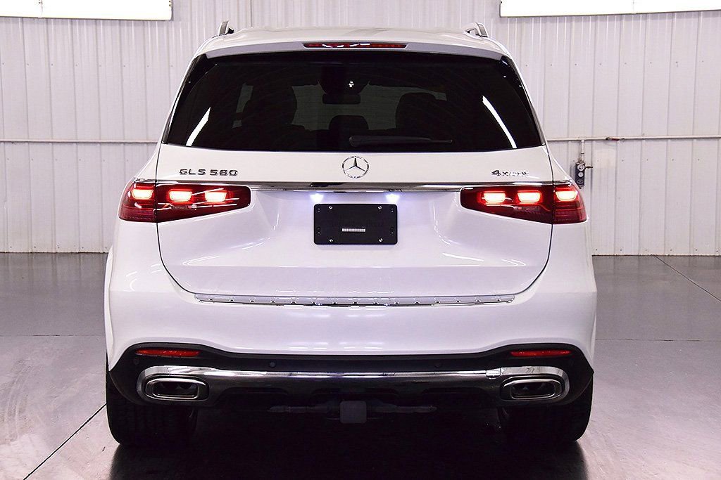Used 2025 Mercedes-Benz GLS 580 4MATIC image 6