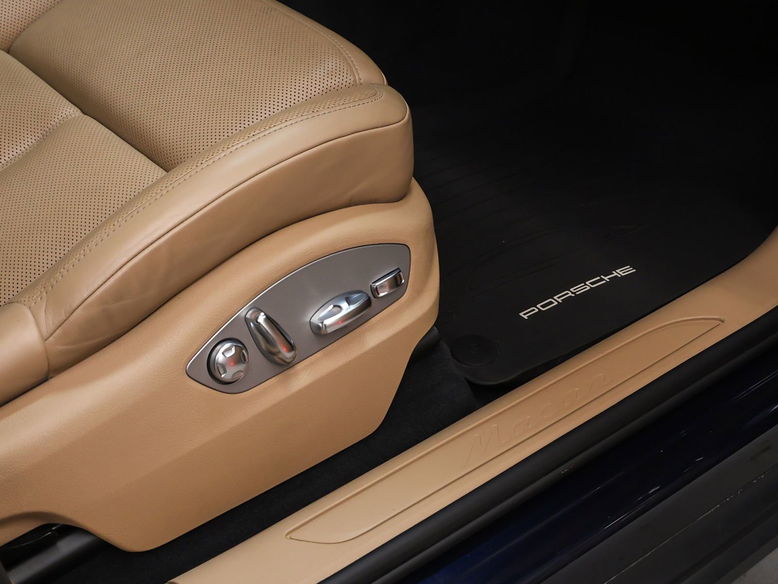 Used 2020 Porsche Macan image 17