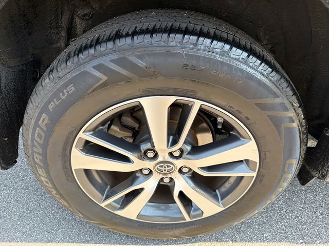 Used 2016 Toyota RAV4 XLE FWD image 17