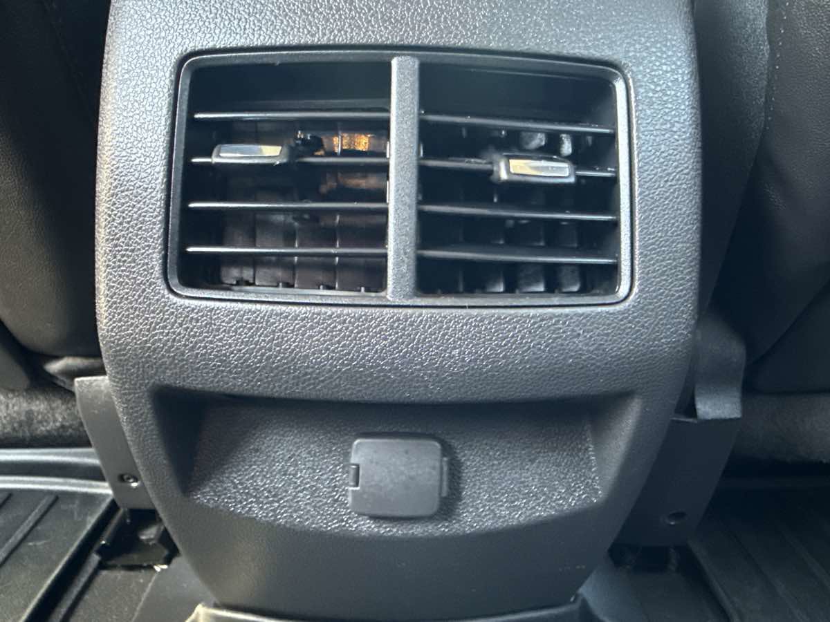 Used 2013 Ford Edge Sport w/ Driver Entry Pkg FWD image 18