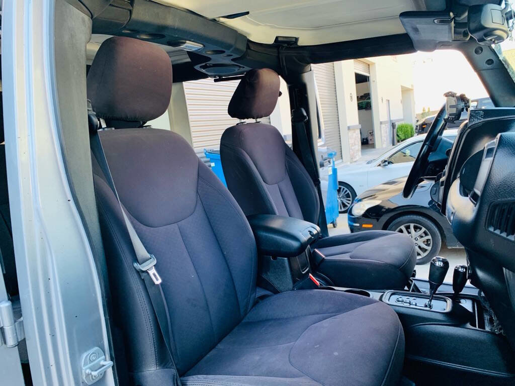 Used 2014 Jeep Wrangler Unlimited Sport w/ Quick Order Package 24S image 30