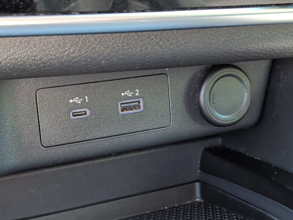Used 2023 Nissan Rogue S AWD/4WD image 28