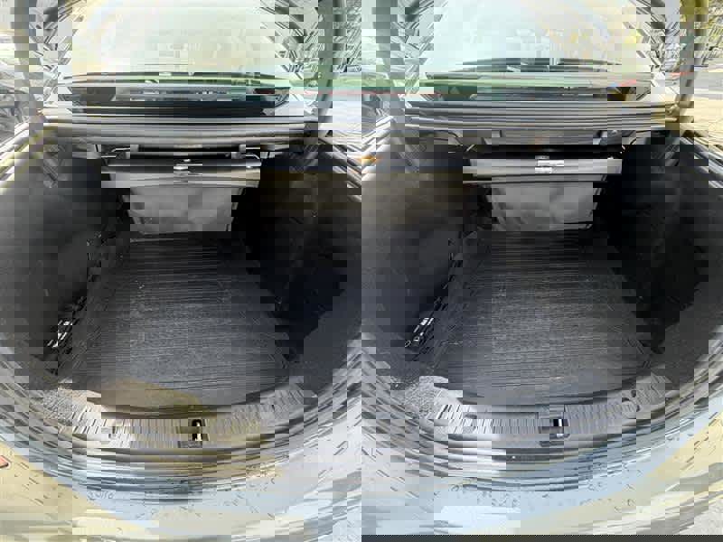 Used 2017 Mercedes-Benz E 300 image 10