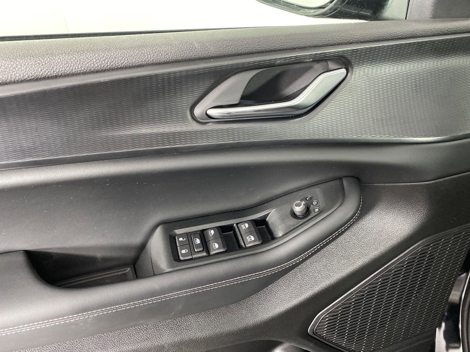 New 2025 Jeep Grand Cherokee L Laredo w/ Luxury Tech Group I image 13