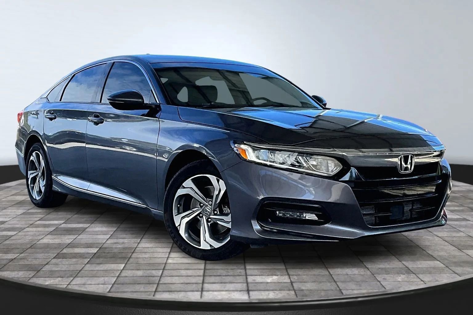 Used 2020 Honda Accord EX-L image 3