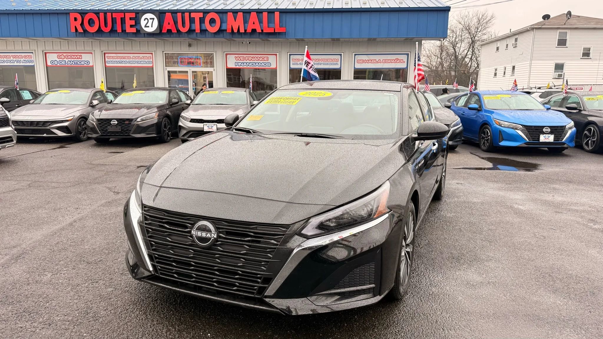 Used 2025 Nissan Altima 2.5 SV image 1