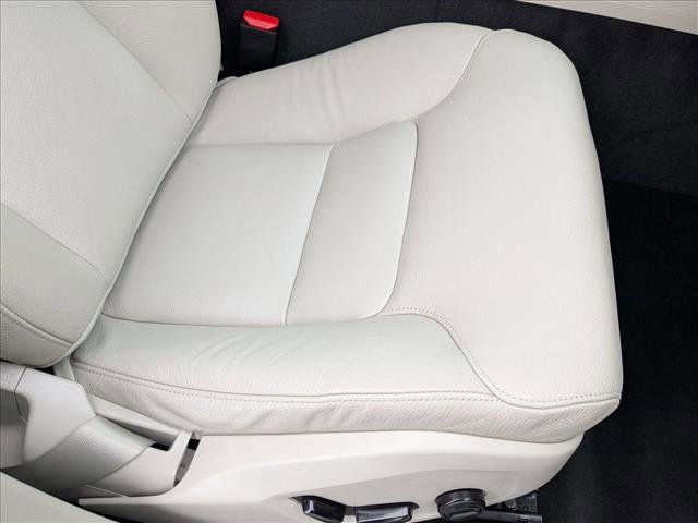 Used 2020 Volvo S60 T5 Momentum image 21