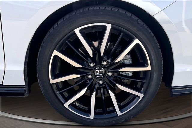 Used 2023 Honda Accord Touring image 9