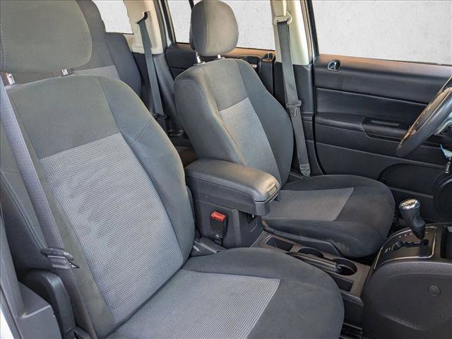 Used 2014 Jeep Patriot Latitude FWD image 18